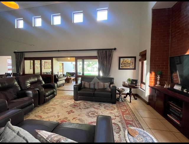 3 BEDROOM PROPERTY TO RENT IN MIDSTREAM ESTATE